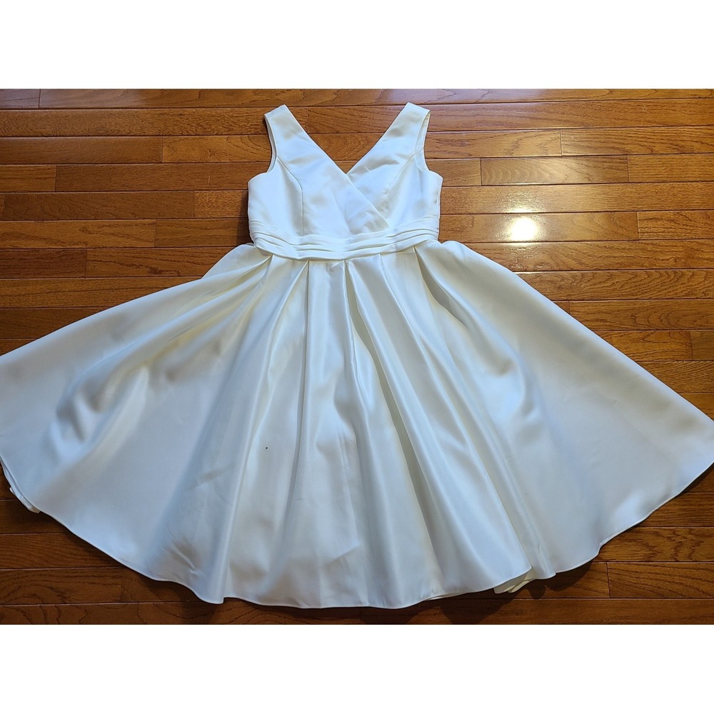 Youth Ivory Ball Gown by David's‎ Bridal Ivory/Champagne Sz. 14 Flower Girl - Picture 1 of 11